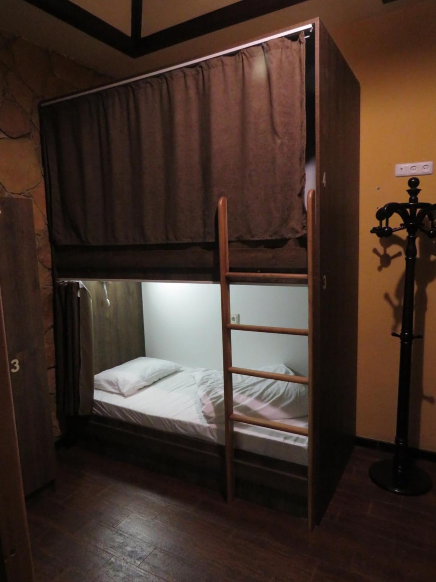 Hostel Jan In The Very Center Yerevan Ngoại thất bức ảnh