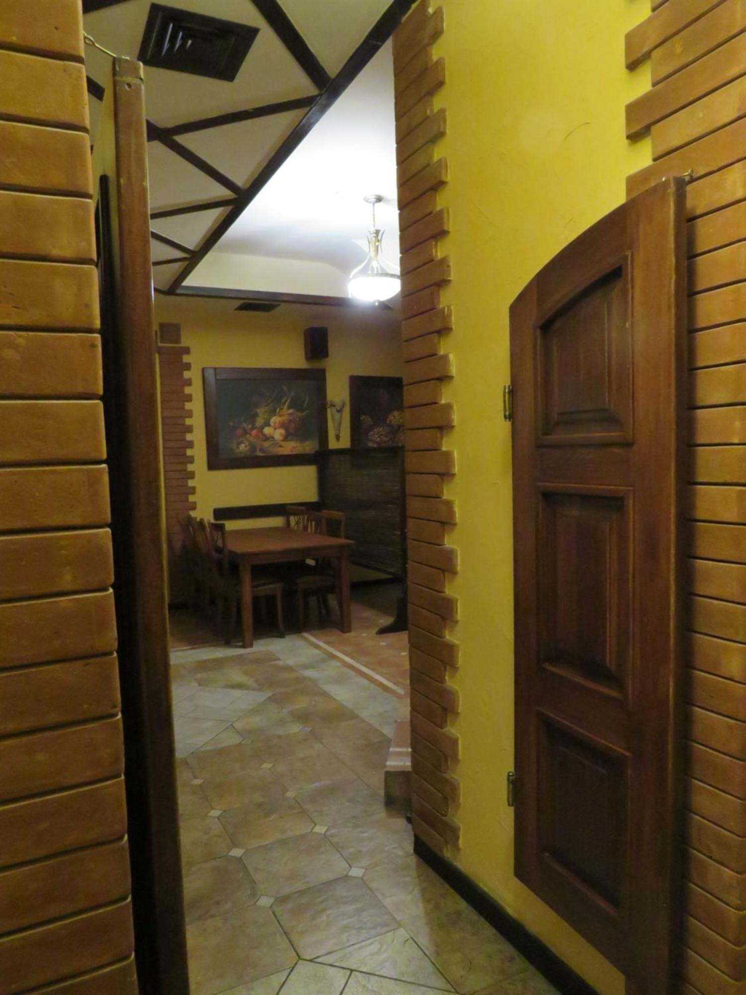 Hostel Jan In The Very Center Yerevan Ngoại thất bức ảnh